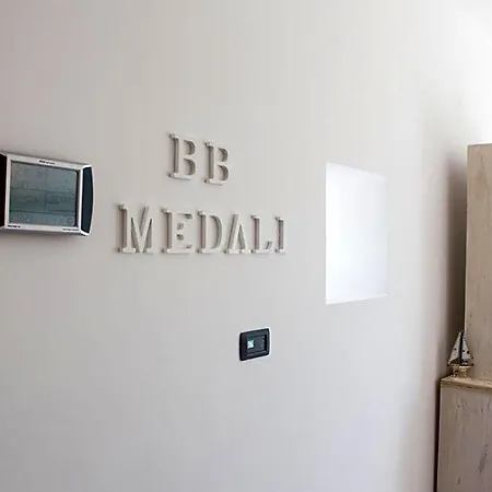 Medali ヴェルノレ